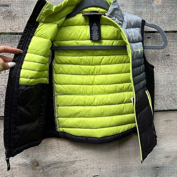 Free Country Kid's Black Green Power Zipper Down Feather Down Puffer Vest XS - Picture 8 of 9